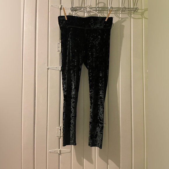 VS. PINK crushed velvet ultimate leggings-large like new - Picture 1 of 4